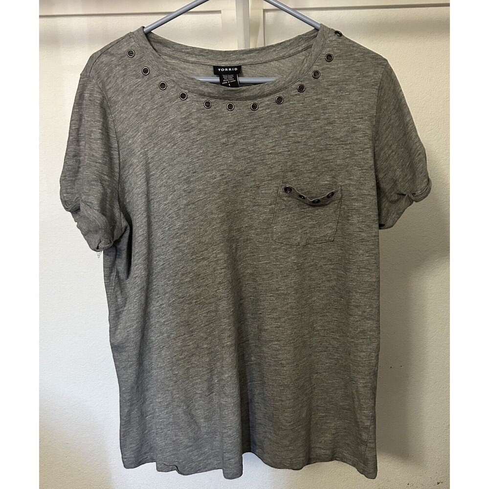 Torrid Women's Gray Size 1X Gray Cotton Blend Roll Short Sleeve with metal rivet